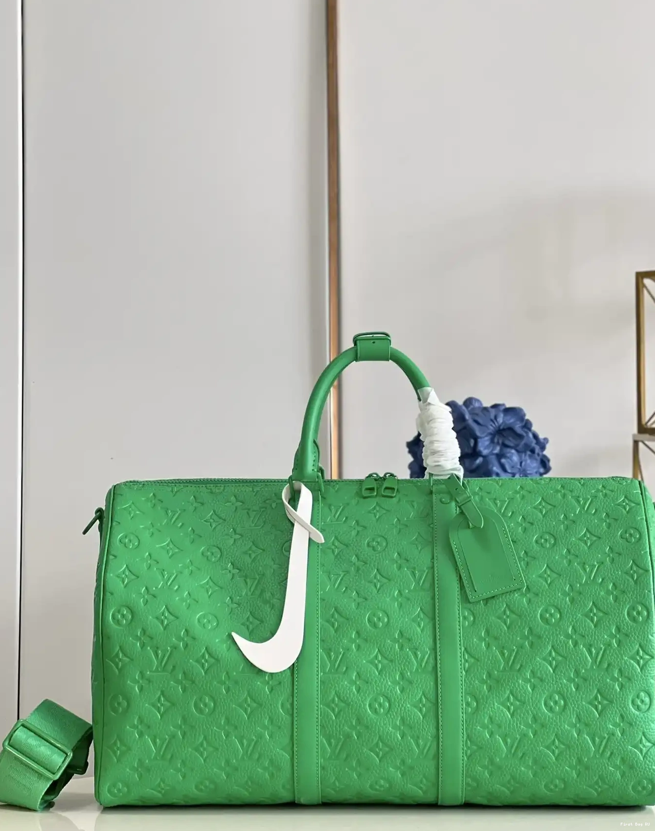 VUITTON BANDOULIÈRE LOUIS 50 KEEPALL 0629
